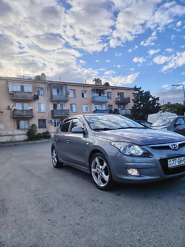 i30: Hyundai i30: 1.4 l | 2011 il Hetçbek — 5