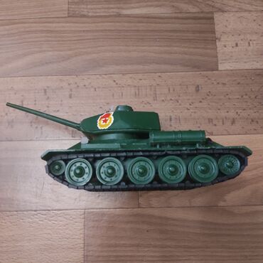 Модели автомобилей: Модель танка Т34 1/34 Физприбор 2 000 Сделано в СССР В отличном