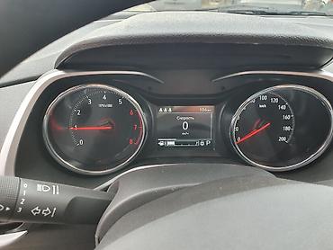 трекер авто: Chevrolet Tracker: 2026 г., 1.2 л, Вариатор, Бензин, Кроссовер — 9