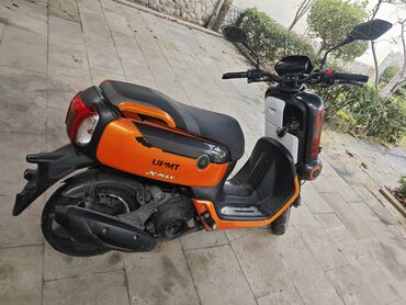 Mopedlər,skuterlər: UPMT X-MAX skuter – parlaq narıncı-qara dizayn, şəhər üçün çevik və — 4