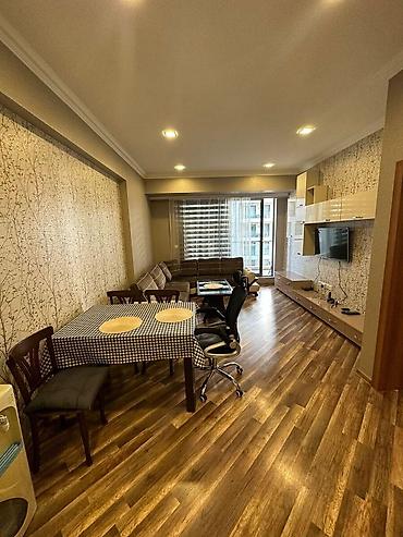 kirayə ev bakida: İcarəyə verilir 2 otaqlı yeni tikili 90 m², 28 May m. 2 000 AZN/ay 2 — 8