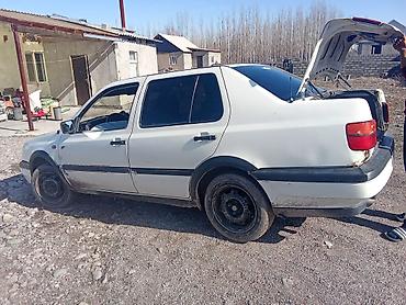 Volkswagen: Volkswagen Vento: 1993 г., 0.2 л, Механика, Бензин, Седан — 9