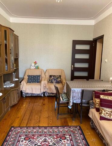 Köhnə tikili: Bakı, 4 otaqlı, Köhnə tikili, 100 kv. m — 2