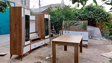 ağ masa: Yemək otağı üçün komplekt mebel dəsti - Tərkib: - 2 ədəd şüşəli — 3