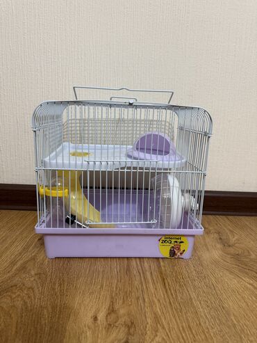 Зоотовары: Продаются клетки для хомячков, кроликов, морских свинок, ежей. Есть — 11