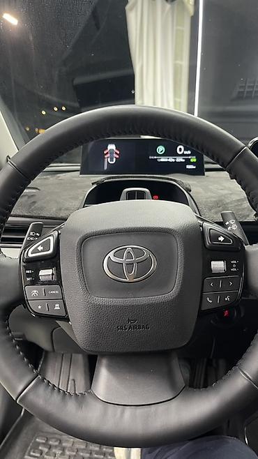 byd e1: Toyota bZ5: 2025 г., Электромобиль, Кроссовер — 5