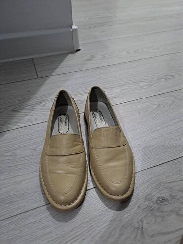 Ботинки и ботильоны: Женские ботильоны, ботинки зимние и осенние. У всех разные цены по 500 — 13