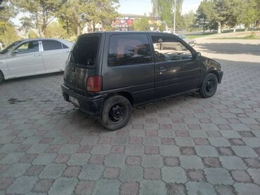 одноместная машина: Daihatsu Mira: 1995 г., 0.7 л, Механика, Бензин, Хэтчбэк