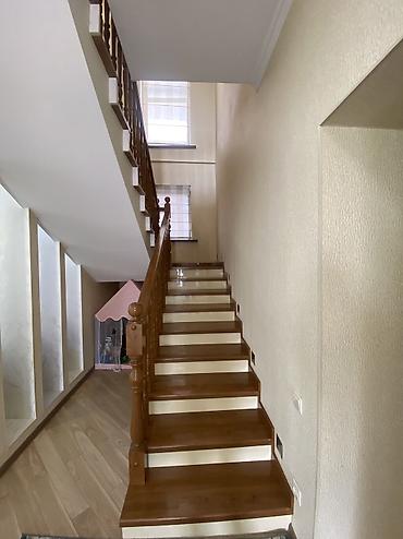 Долгосрочная аренда домов: 210 м², 6 комнат — 18