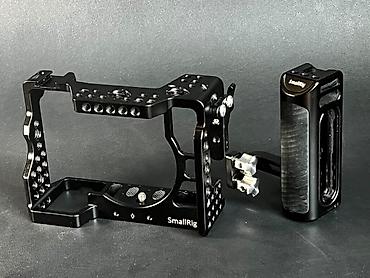 SmallRig — профессиональная клетка с боковой рукояткой для
