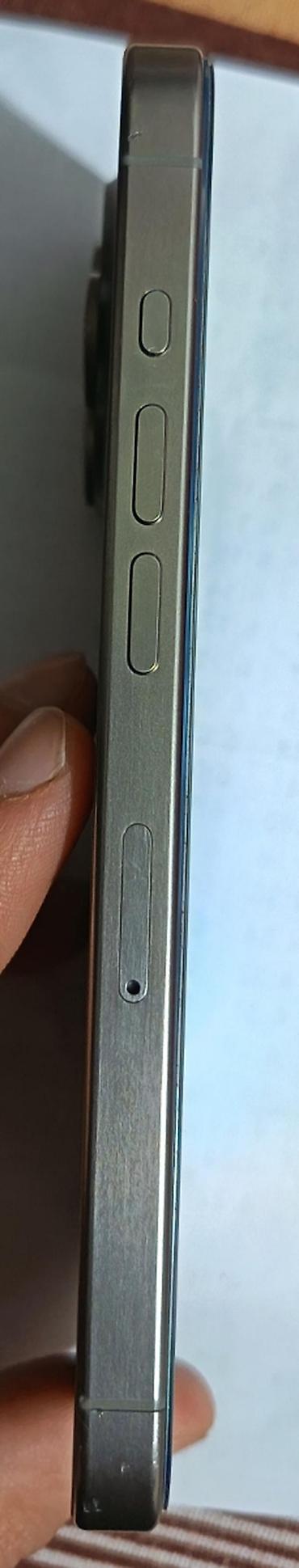 Apple iPhone: IPhone 15 Pro, 128 GB, Black Titanium, Face ID — 4