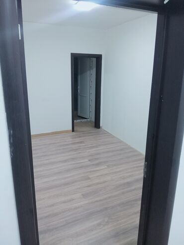 Ofislər: İcarəyə verilən ofis sahəsi. Babek pr 31, ağ şəhər ctiy park ilə — 23