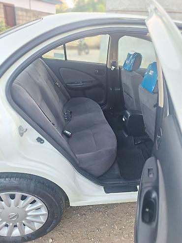 hyundai i30 oluxanası: Nissan Sunny: 1.6 l | 2007 il Sedan — 10