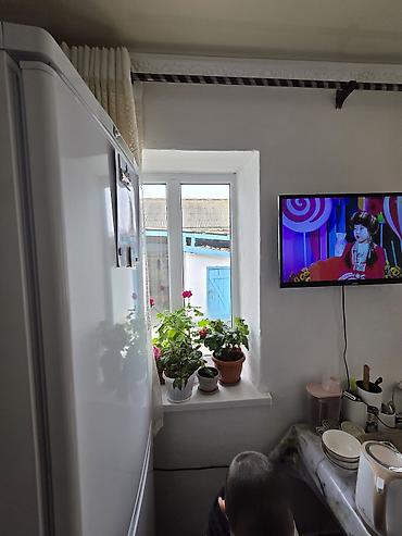 Продажа коттеджей и домов: Дом с двором и хозяйственными постройками. - Планировка: прихожая — 2