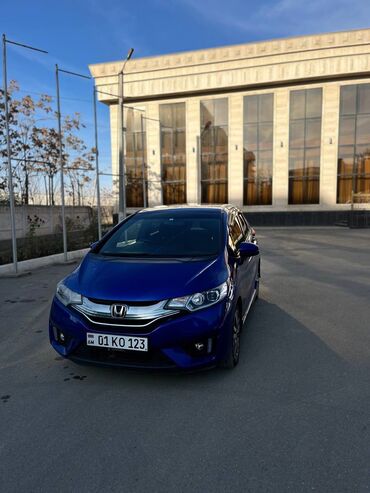 хондв фит: Honda Fit: 2014 г., 1.5 л, Автомат, Гибрид, Хэтчбэк