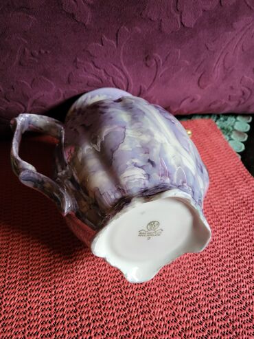 Čajnici: Bokal nov porcelanaki Walbrzych Poljska 70te. Visina. 21,5cm — 13