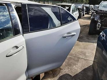 za salon: LEVA VRATA ZA TOYOTA COROLLA OD 2013. DO 2023. GOD. | Svi delovi za — 1