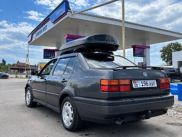 прес патпоршик: Volkswagen Vento: 1992 г., 2 л, Механика, Бензин, Седан — 1