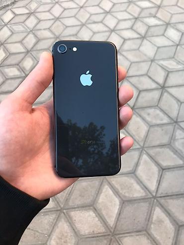 2ci el iphone 11: IPhone 8, 64 GB, Qara, Barmaq izi — 1