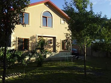 Günlük kirayə evlər: 90 kv. m, 3 otaqlı, Kombi — 1