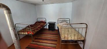 Kirayə evlər: Ev Səbail rayon 20-ci sahədə yerləşir . Qiymət Kommunal daxil 1 nəfər