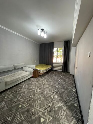 1 комнатная квартира в канте: 1 комната, 35 м², Индивидуалка, 1 этаж