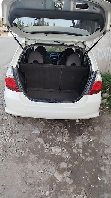 Honda: Honda Fit: 2002 г., 1.3 л, Вариатор, Бензин, Хэтчбэк — 6