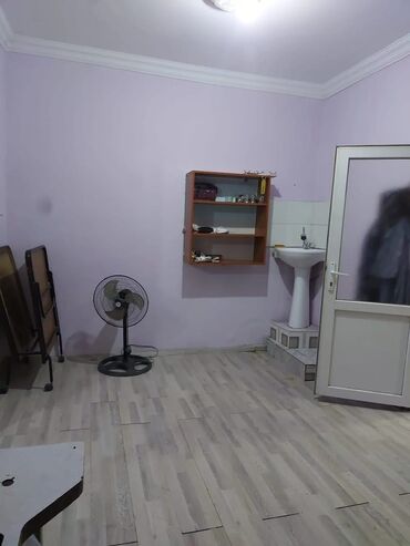 Sex, zavod və fabriklər: Xalqlar dostluğunda corab sexi və gözəllik salonu olan 70 kvadrat 5 — 3