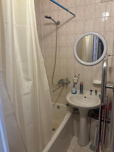 130000: 3 комнаты, 70 м², ул. Калык Акиева Индивидуалка, 1 этаж — 9