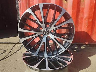 Диски: Литые диски Toyota, комплект из 4 шт. - Диаметр: 18" - Разболтовка — 2