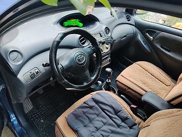 Toyota Yaris: 2005 г., 1.3 л, Кол менен иштөөчү, Бензин, Хетчбек — 5