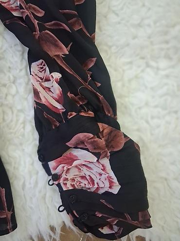 itison cena: ZARA bluza sa cvetnim printom - Model: ženska bluza sa preklopljenim — 5