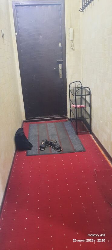 квартира ижара бишкек: 3 бөлмө, Менчик ээси, Чогуу жашоосу жок, Жарым -жартылай эмереги бар