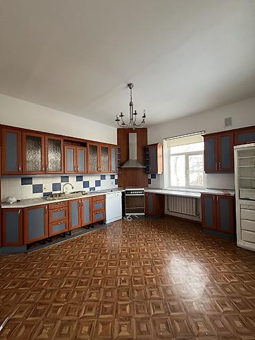 Долгосрочная аренда домов: 300 м², 7 комнат, Забор, огорожен, Подвал, погреб, Кондиционер — 13