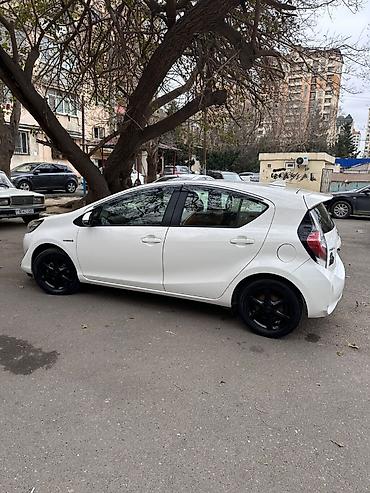 5 1: Toyota Aqua: 1.5 l | 2018 il — 4