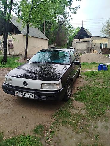 Volkswagen Passat Variant: 1990 г., 1.8 л, Механика, Бензин, Универсал