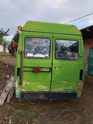 Синий бус на ходу внутренние запчасти и зеленый бус на придачу