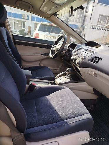 50 куб: Honda Civic: 2007 г., 1.3 л, Автомат, Бензин, Седан — 9