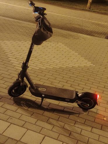 Velosiped ehtiyyat hissələri: İşlənmiş Elektrik samokat 9", > 1000 Vt, 16 - 25 km/s