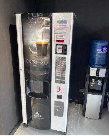 автомат для напитков: Продаю автоматизированный итальянский кофейный аппарат. (Кофестанция)