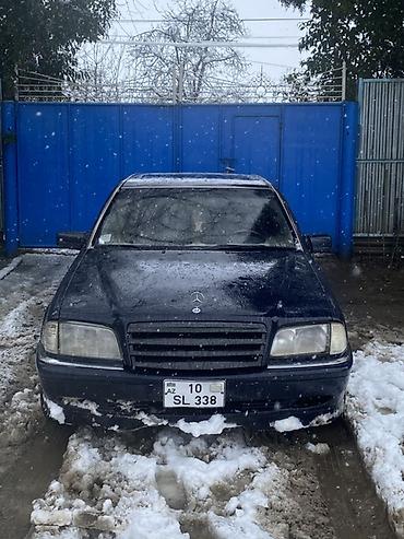 Mercedes-Benz: Mercedes-Benz sedan - Korpus: 4 qapılı sedan, tünd rəng - Salon — 1