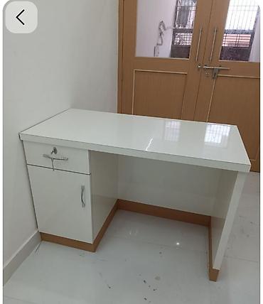 kompyuter stol: Düz masa, Siyirməli, MDF — 1
