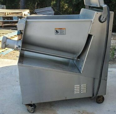 15 oglasa | lalafo.rs: Hobart MG1532 commercial meat grinder mixer, 6 month used working