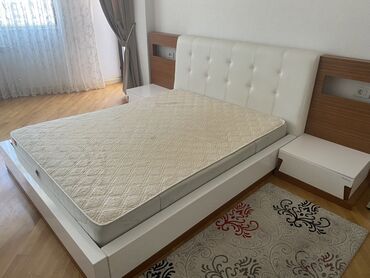 Yataq otağı dəstləri: Pierre Cardin yataq otağı dəsti 12.000 azn e türkiyeden alınıb. - Rəng