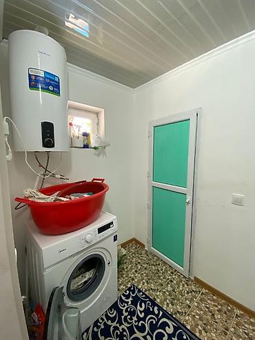 Продажа коттеджей и домов: 🏡 Продаётся дом с подвалом 📍 Бишкек, р-н Аламединский рынок 🛏️ — 3