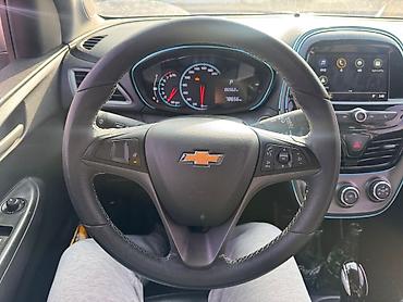 Chevrolet: Chevrolet Spark: 2019 г., 1 л, Вариатор, Бензин, Хэтчбэк — 19