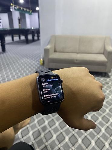 телевизор ош: Apple Watch Series 7 (модель A2352), корпус темный, спортивный — 2