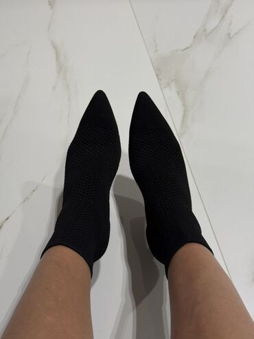 Botinka və botilyonlar: Zara. Надела один раз на мероприятие. Как новая. Размер 38. Удобная -da lalafo.az — 8 Botinka və botilyonlar: Zara. Надела один раз на мероприятие. Как новая. Размер 38. Удобная — 8