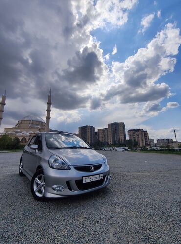 Honda: Honda Fit: 2002 г., 1.3 л, Вариатор, Бензин, Хэтчбэк