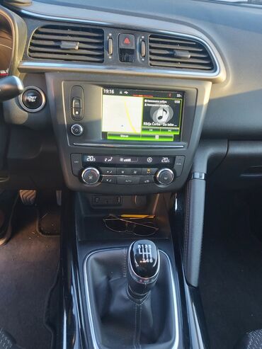 Renault: Renault : 1.6 l | 2016 г. 163000 km Crossover — 5